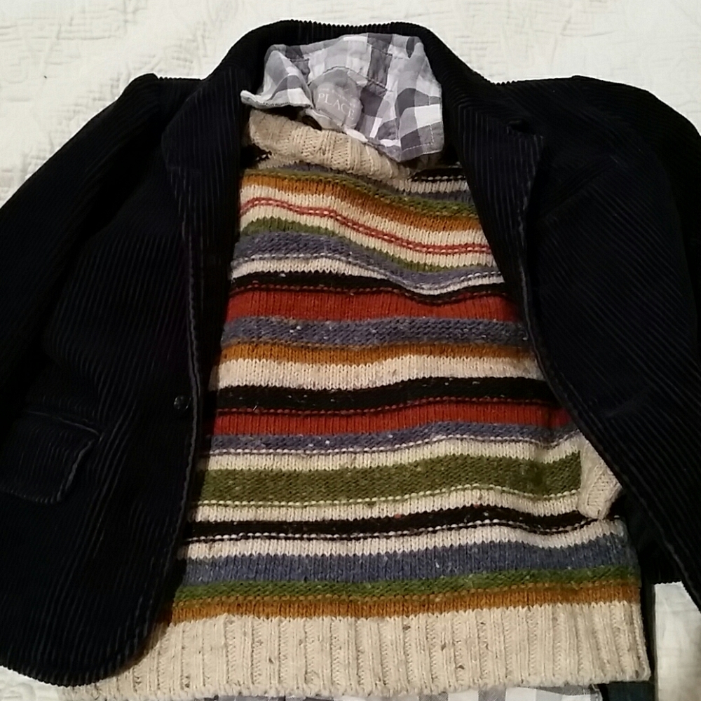 EUC sweater only listing